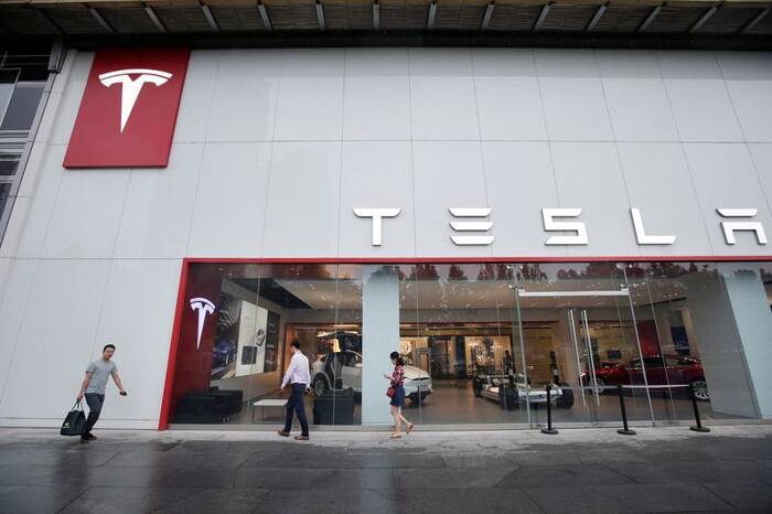 tsla1